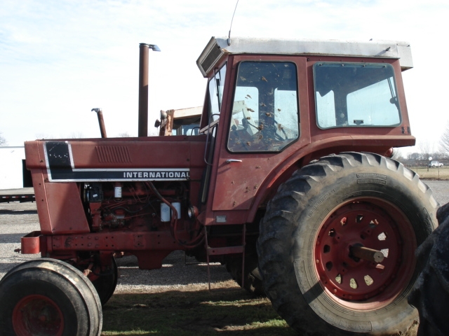 International Harvester (IH) 1566 Picture 1