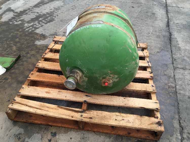 John Deere 4020 Fuel Tank (AR39587) Stock number 161736 eBay