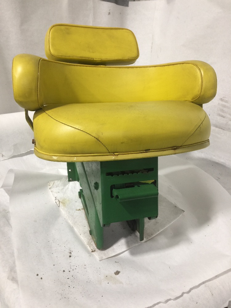 Ar68728 A John Deere 4020 Seat And Suspension Bootheel Tractor Parts